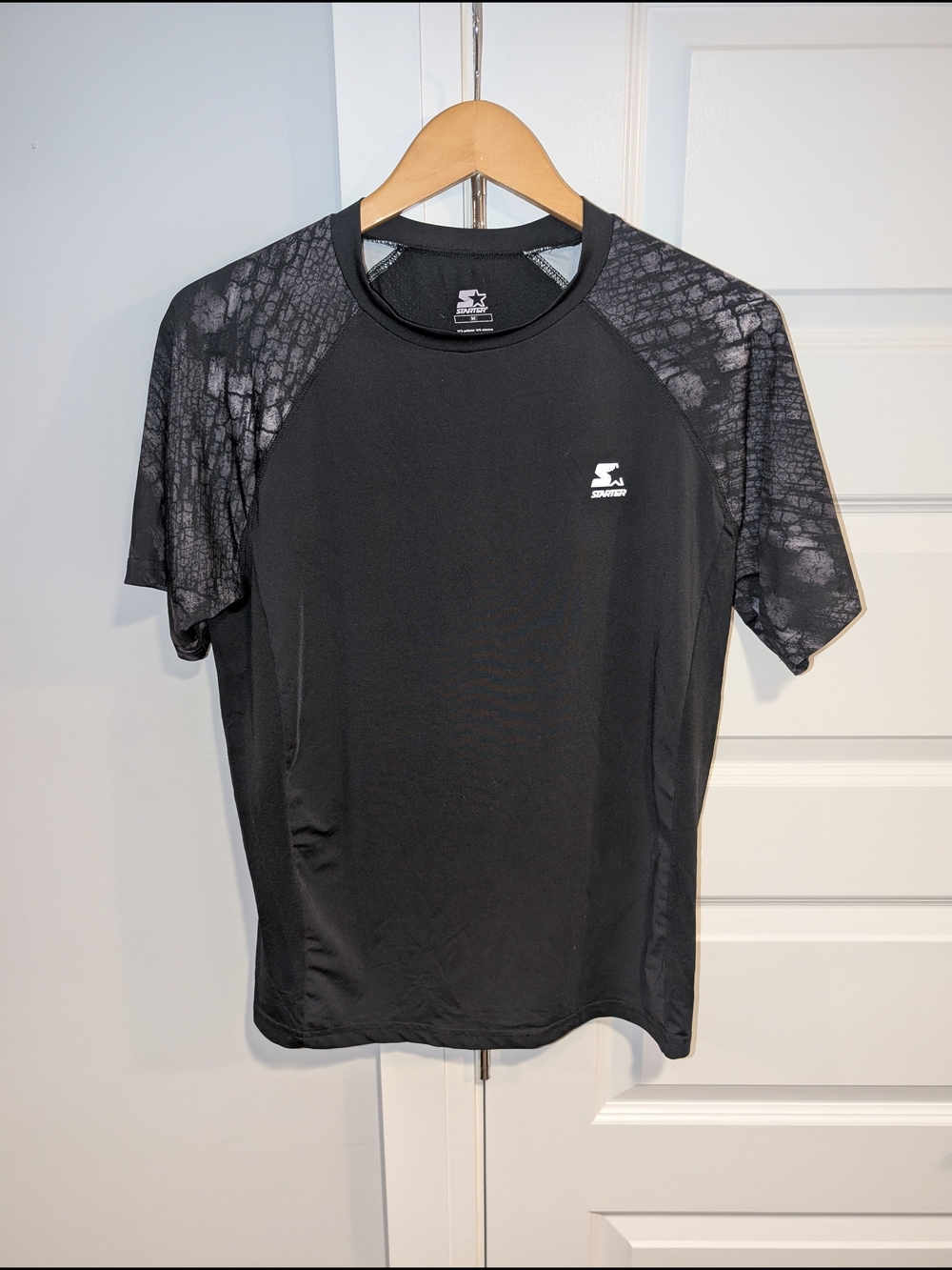 STARTER Black Short Sleeve Performance Tee with Gray Patterned Sleeves